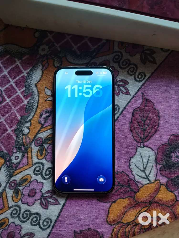 I phone 14 pro 256 gb deep blue color