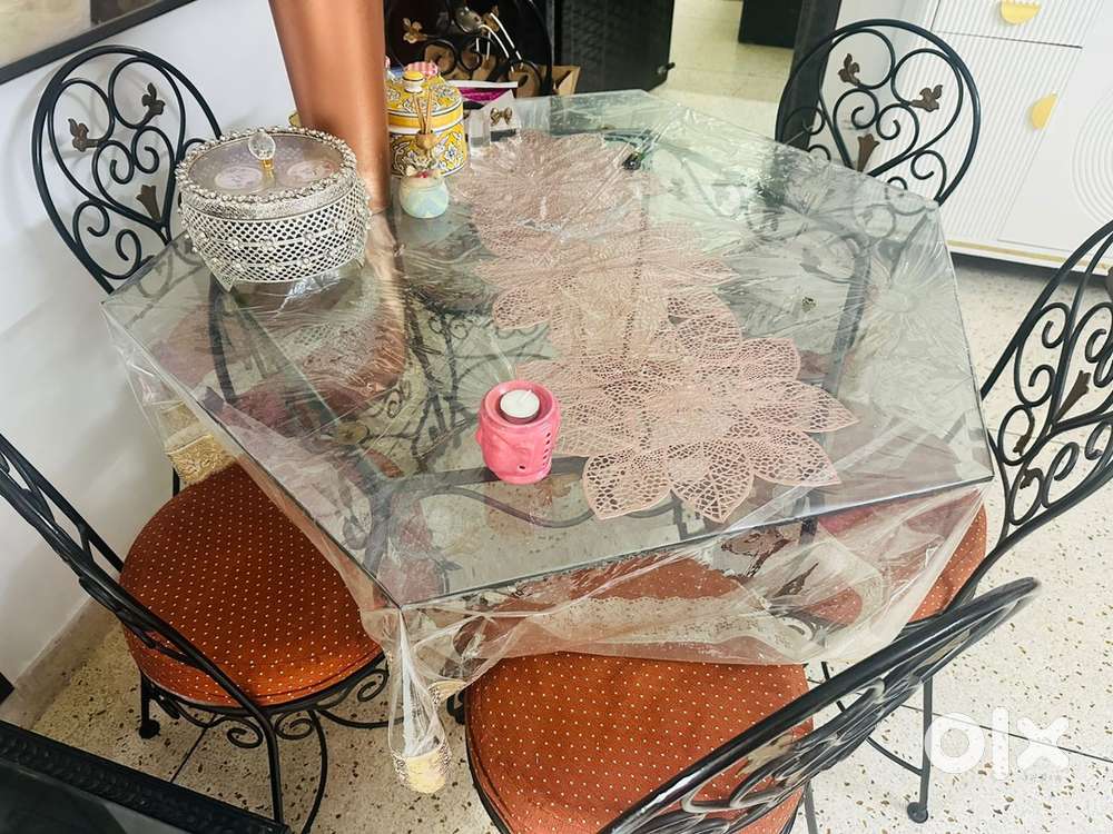 Unique 6 chair solid iron dining table