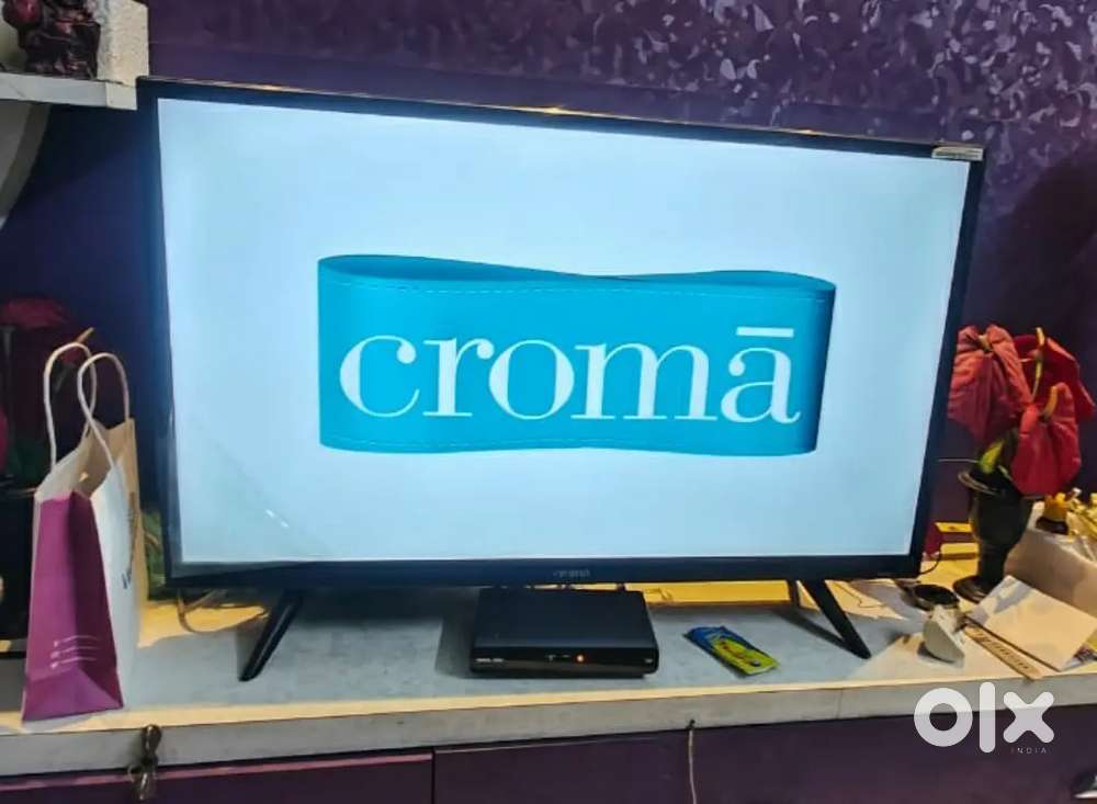 Croma 32 ready LED LCD TV Model: CREL7318. Price is Negotiable
