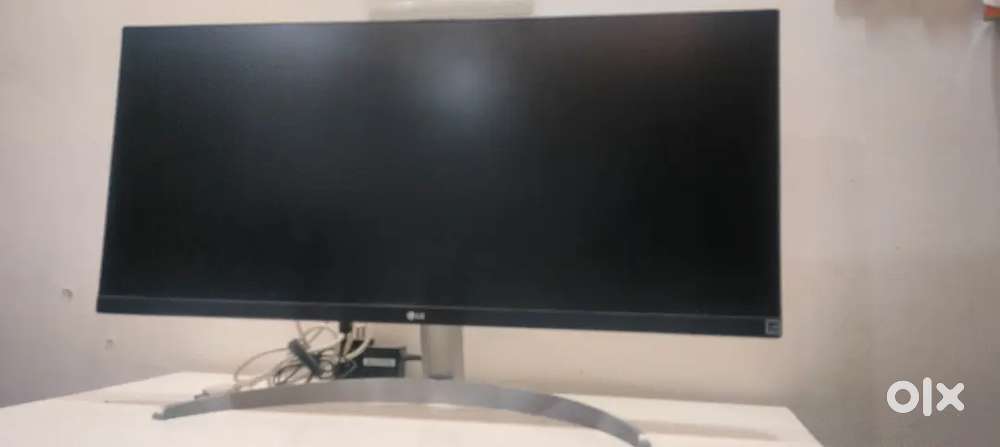 LG Ultrawide almost New Monitor/Screen/Desktop 29 inch