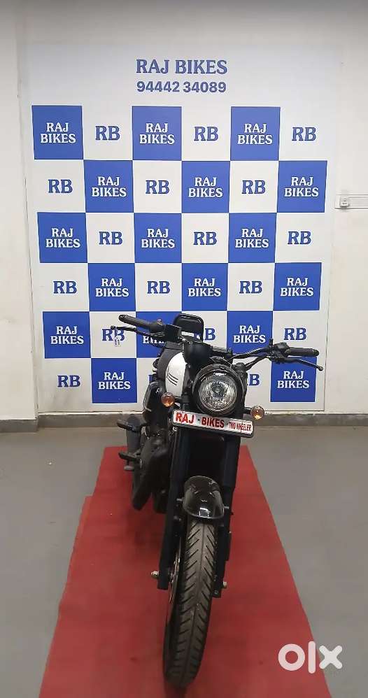 JAWA 42 (TN12BH5827)