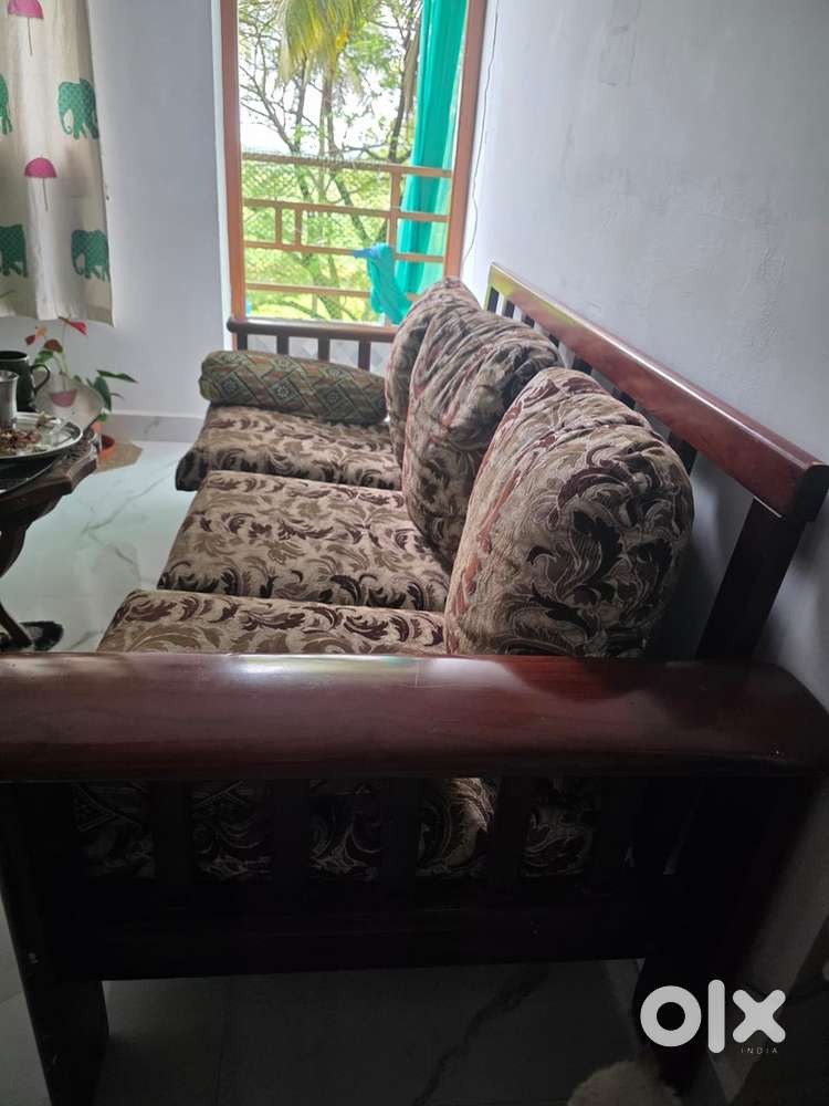 Sofa set along with new spongy cushions