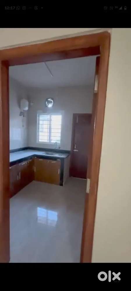 6 floor building lift available with parking