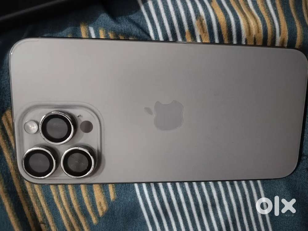 I phone 15 pro max 256 gb brand new 100%battery health with box