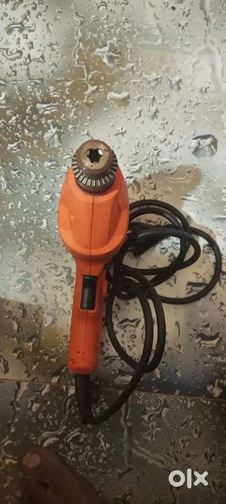 Screw tight drill machine