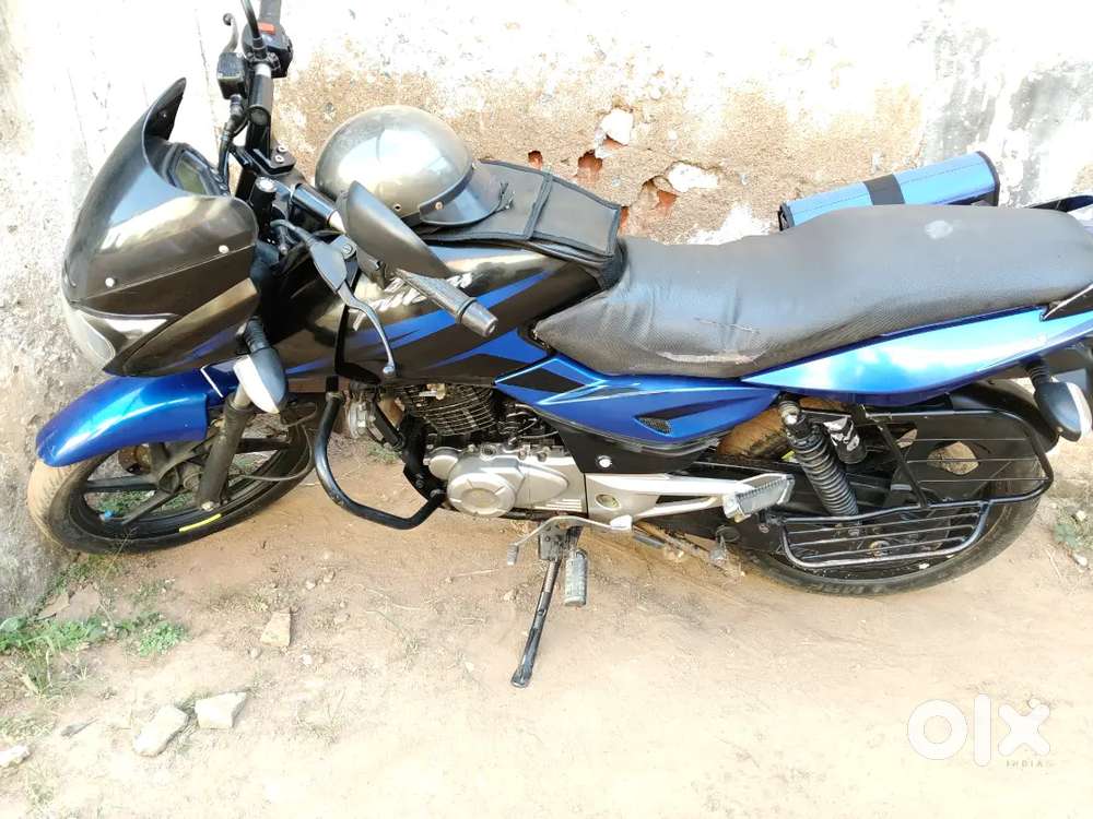Pulser 150 blue colour super condition