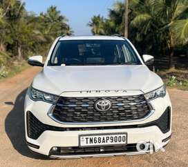 Toyota Innova Hycross 2.0 VX (O) Hybrid 8 STR, 2023, Petrol