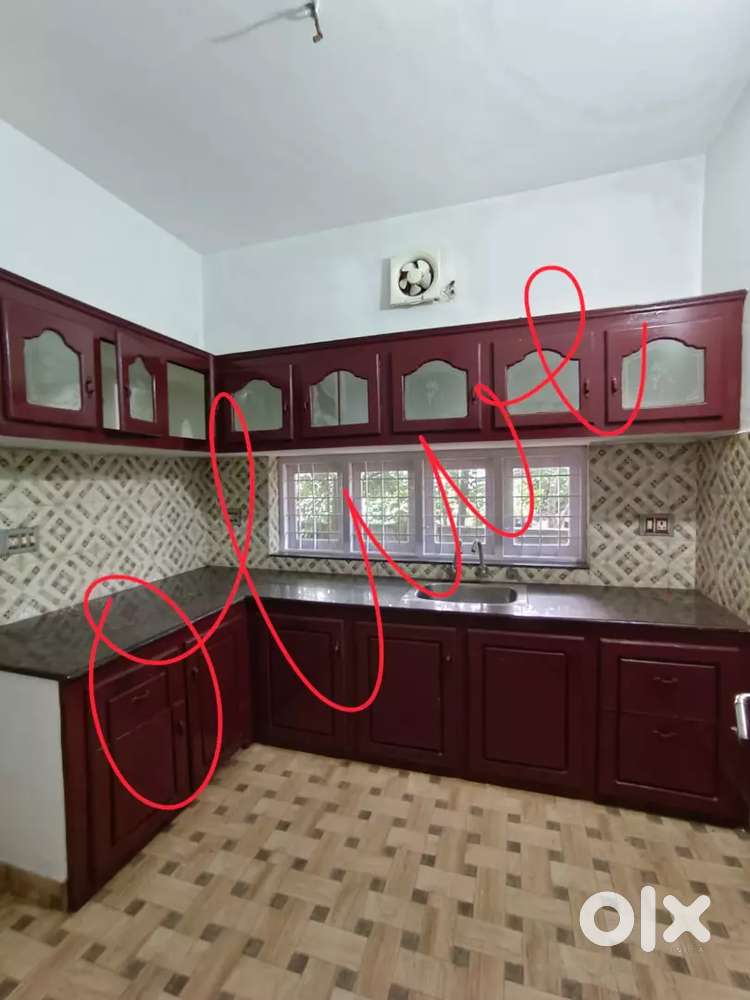 Aluva Town 2bhk house for rent