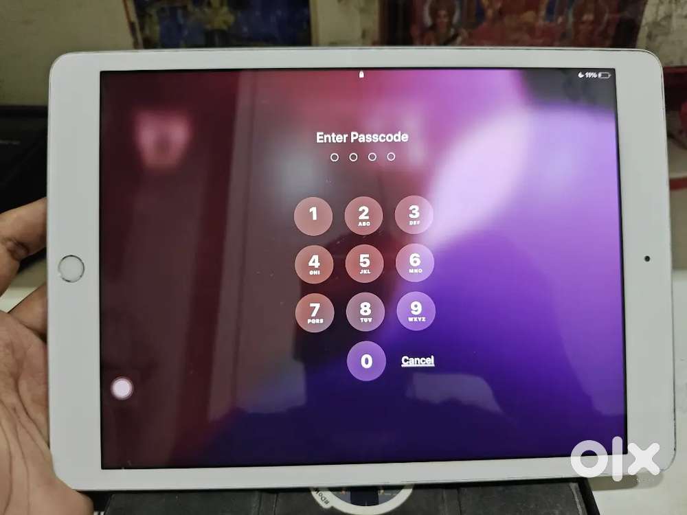 Apple ipad (7th generation )