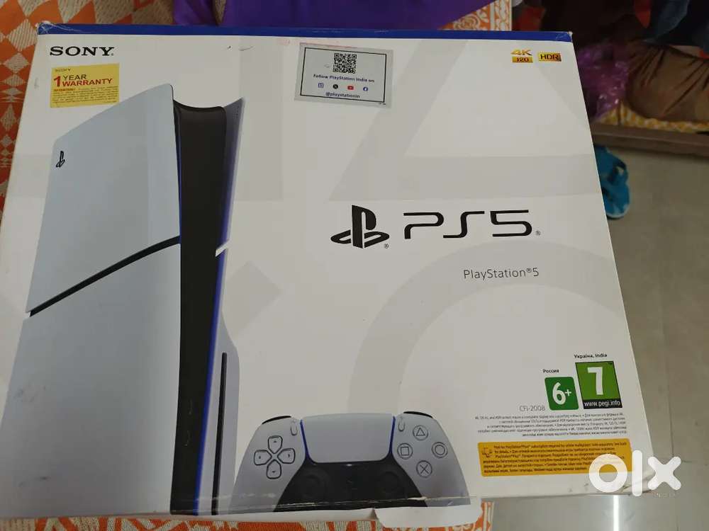 PS5 slim disc edition 1TB (only 8 months used)