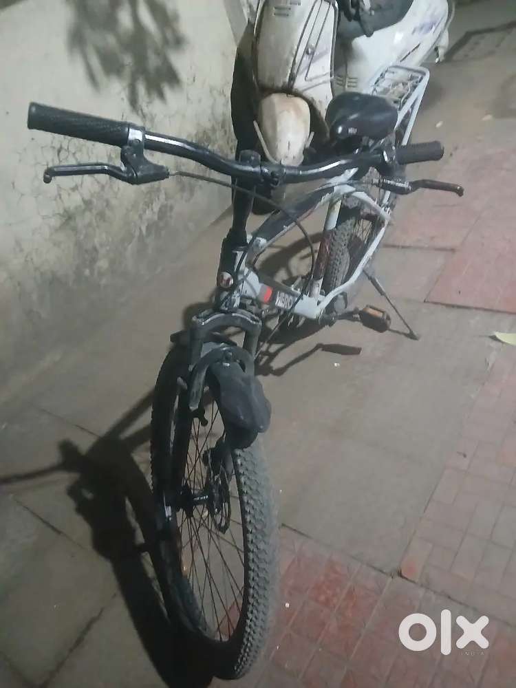 Dual disk brake with carrier cycle