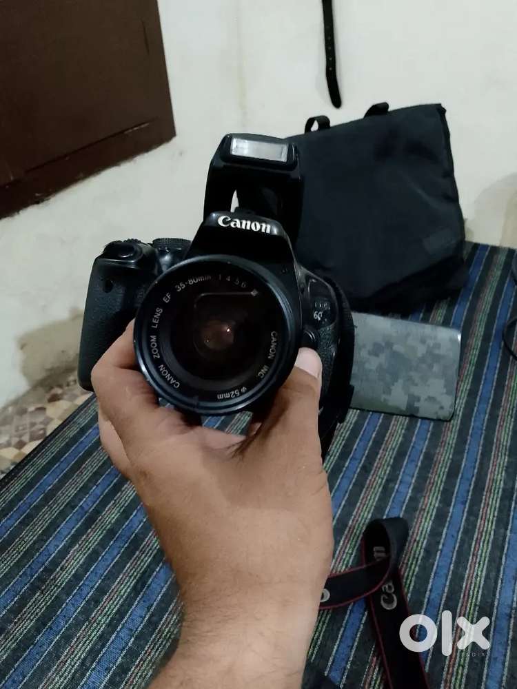 CANON EOS 600D