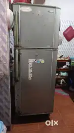 Working condition SAMSUNG 230L Double Door Refrigerator