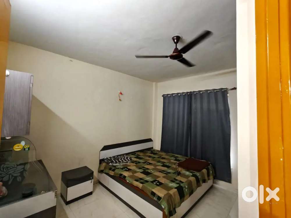 Immediate Male flatmate for 1 BHK near Magarpatta