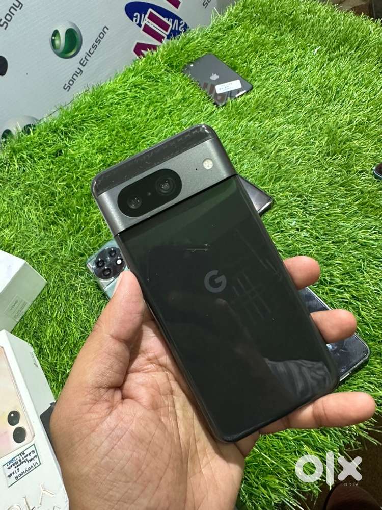 Pixel 8.only phone