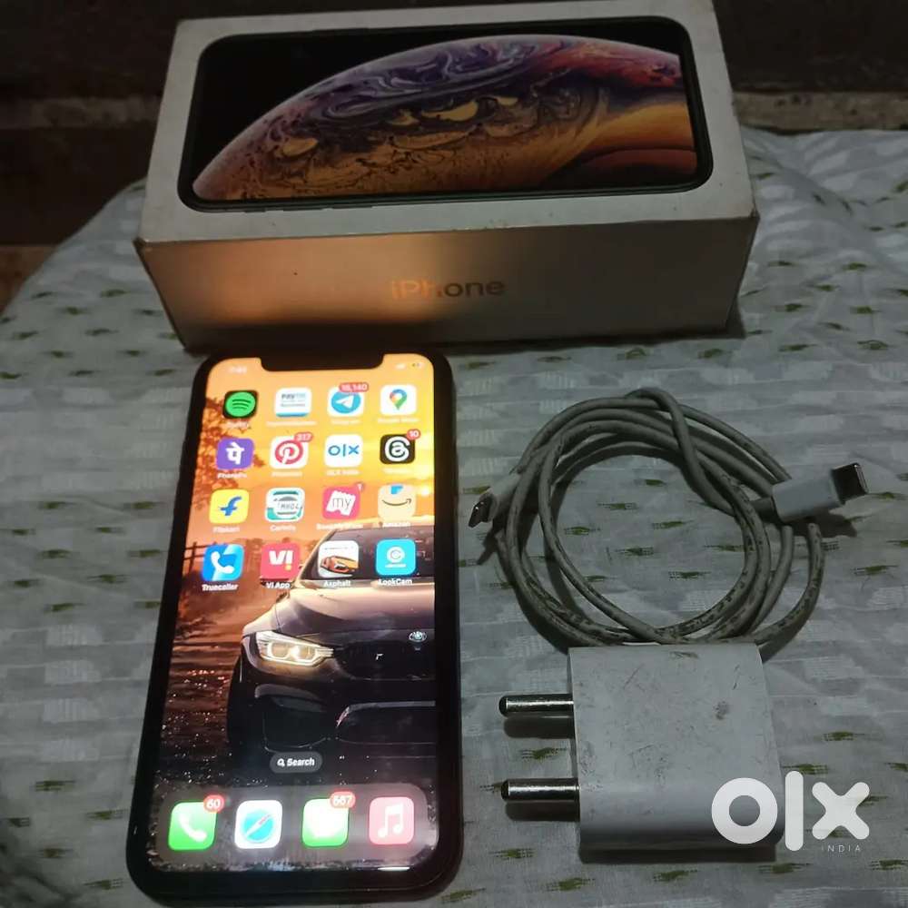 iPhone XR 64GB (10500/-)