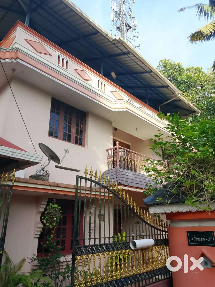 First floor of house for rent. Opposite to Rollands hospital