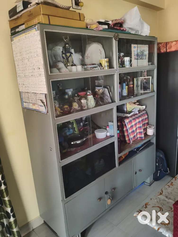 Well maintained steel showcase for sale