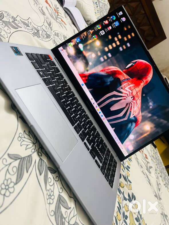 Asus vivobook 16