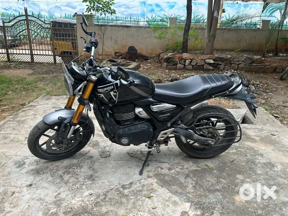 Triumph speed 400 driven 27k kms and 2023 Dec registration