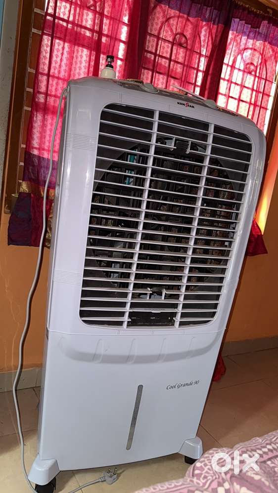 3 months old 90 L kenstar  cooler for sale