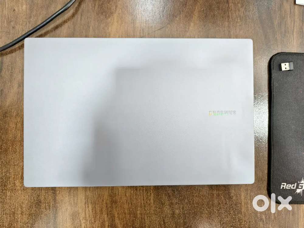 Samsung Galaxy edgebook 4, 1335u, 16gb Ram + Lenovo L24i-4A monitor