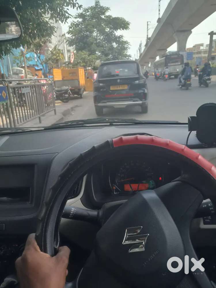Wanted driver Uber id is compulsory
