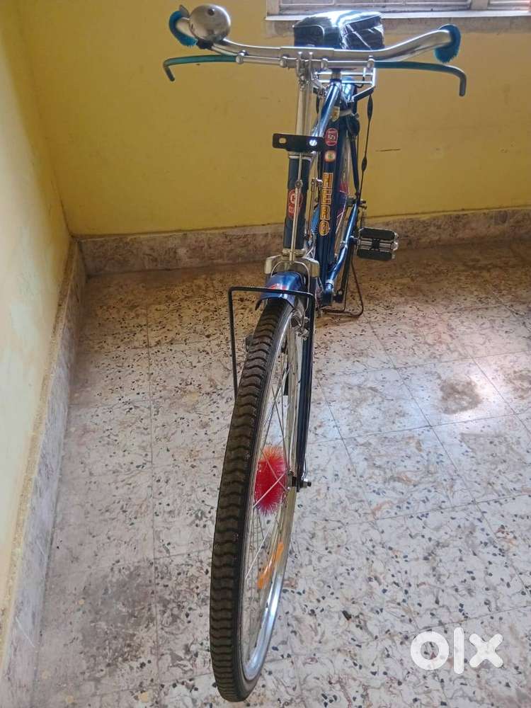 Hero new cycle, never used - showroom condition