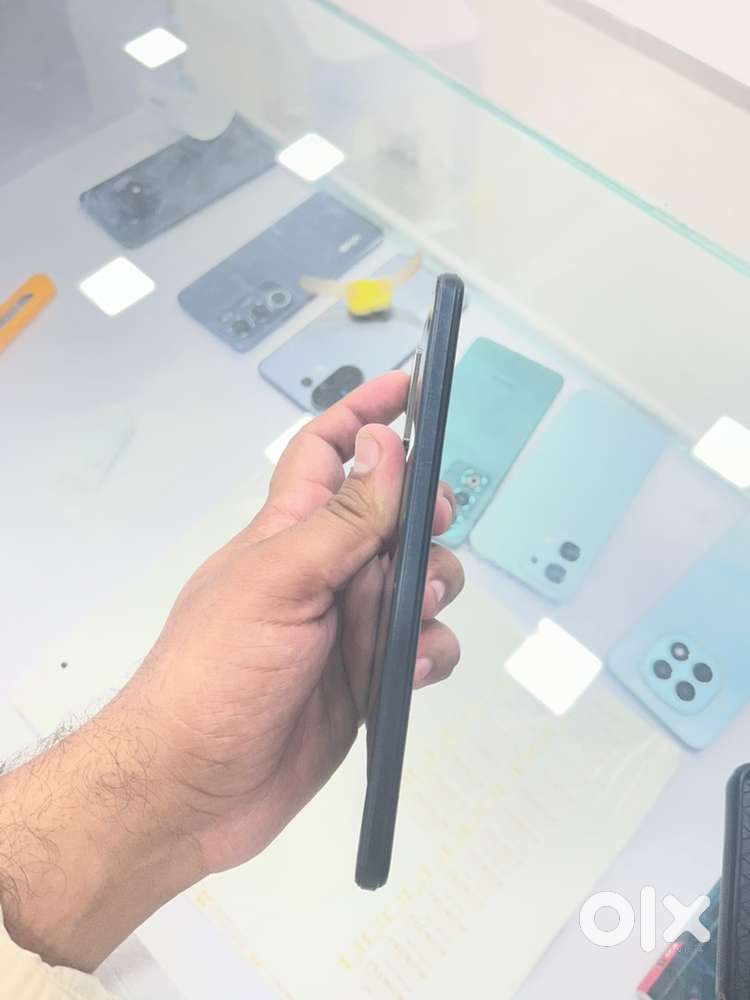 Vivo Y33s ( 8/128 )