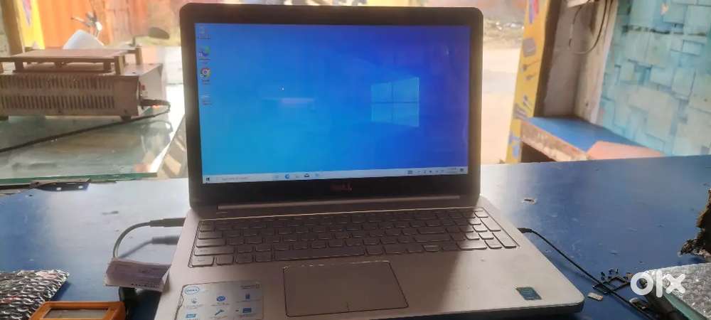 Dell Inspiron 15 7000series good condishan