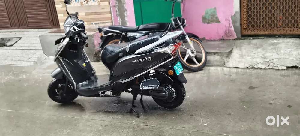 Good condition best scooty 100 KM range sale and exchange