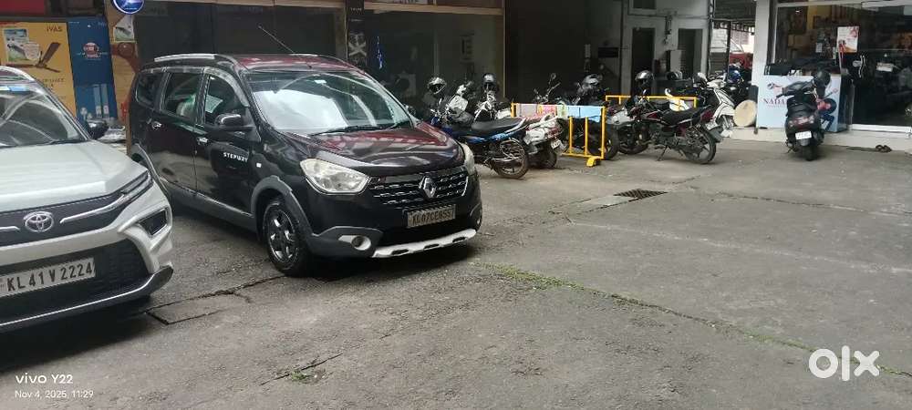 Aluva Railway station: Two shutters commercial rooms for rent.