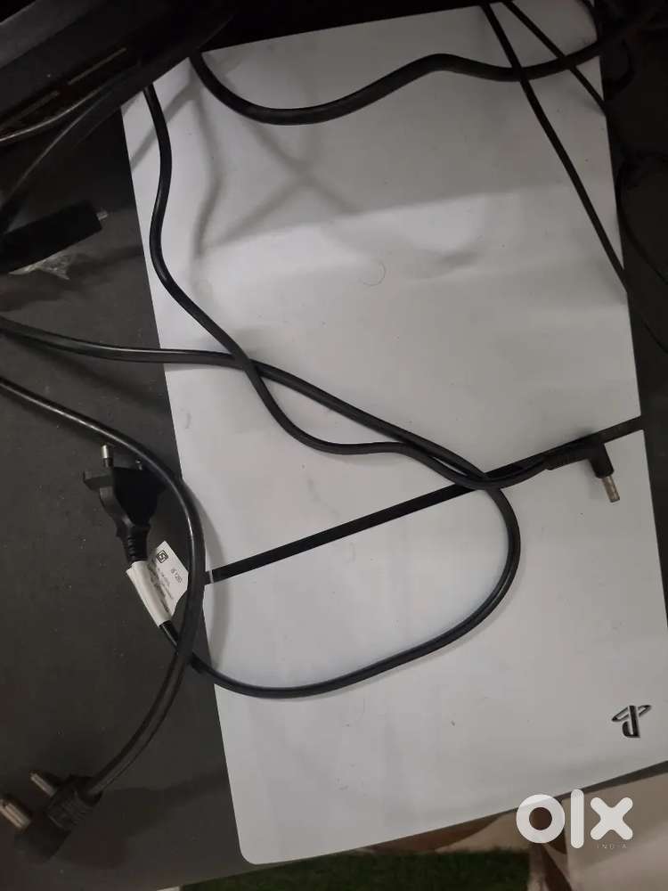 Playstation 5 / PS5 Digital 4 months Old with box and bill