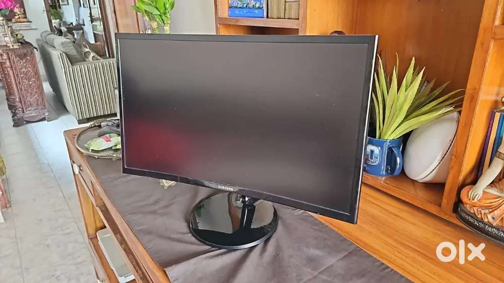 Samsung 24 inch Curved Monitor
