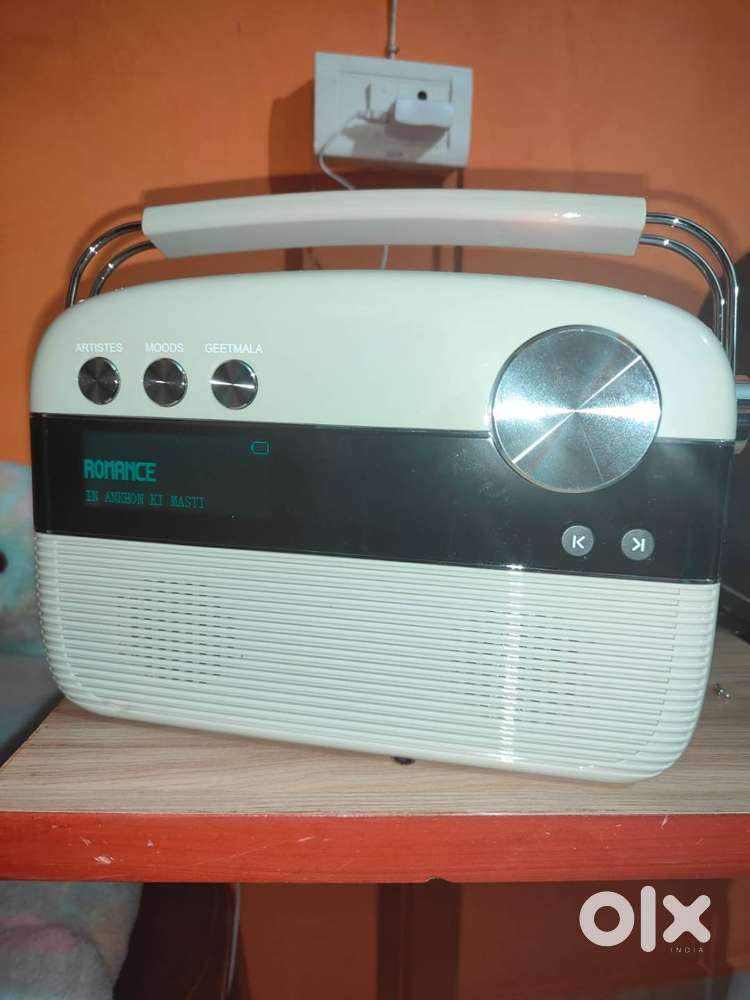 Saregama Carvaan Hindi - Portable Music Player with 5000 Preloaded Son