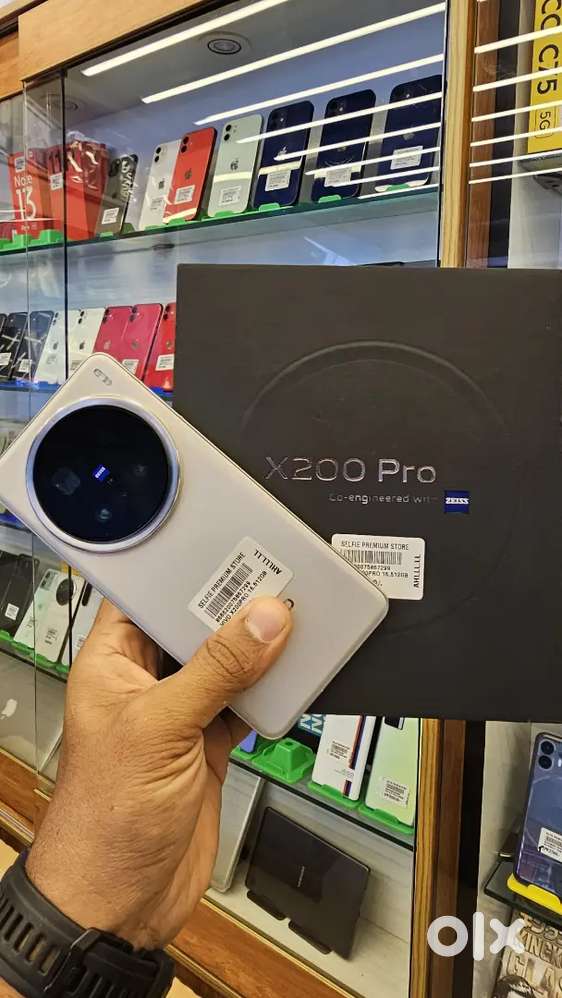 Vivo X200 Pro 
16GB 512GB
Just lite used only
6monthswarranty
Full box