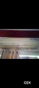 2.5 TR Hitachi split ac