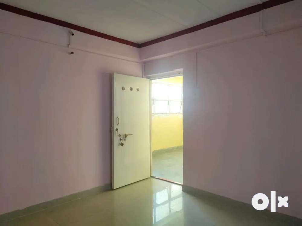 1bhl flat available for rent 5 minutes distance station