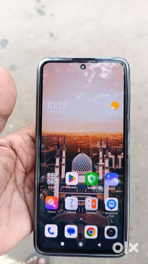 Xiaomi 11i 5g. 6gb ram-128gb rom