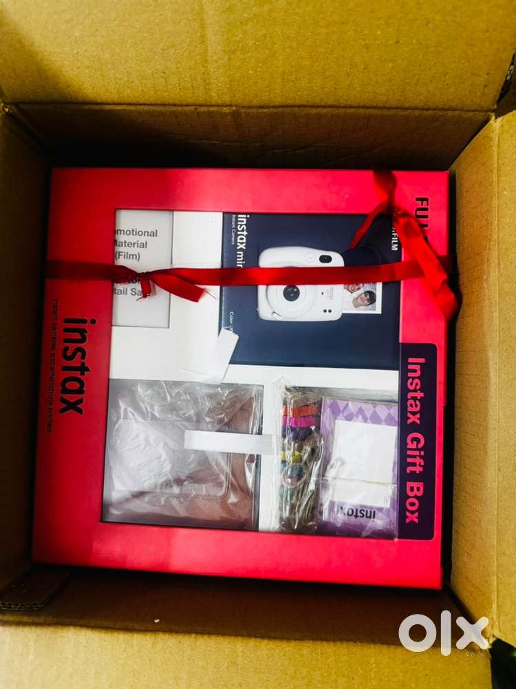 Fujifilm Instax mini 11 gift box