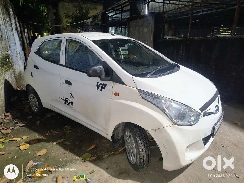 Hyundai EON 2012 Petrol Well Maintained