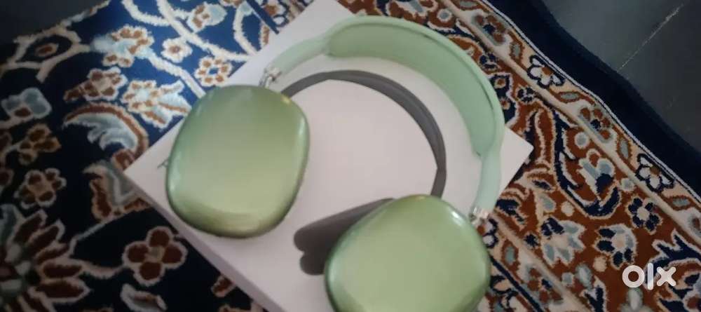 P9 head phones for sell