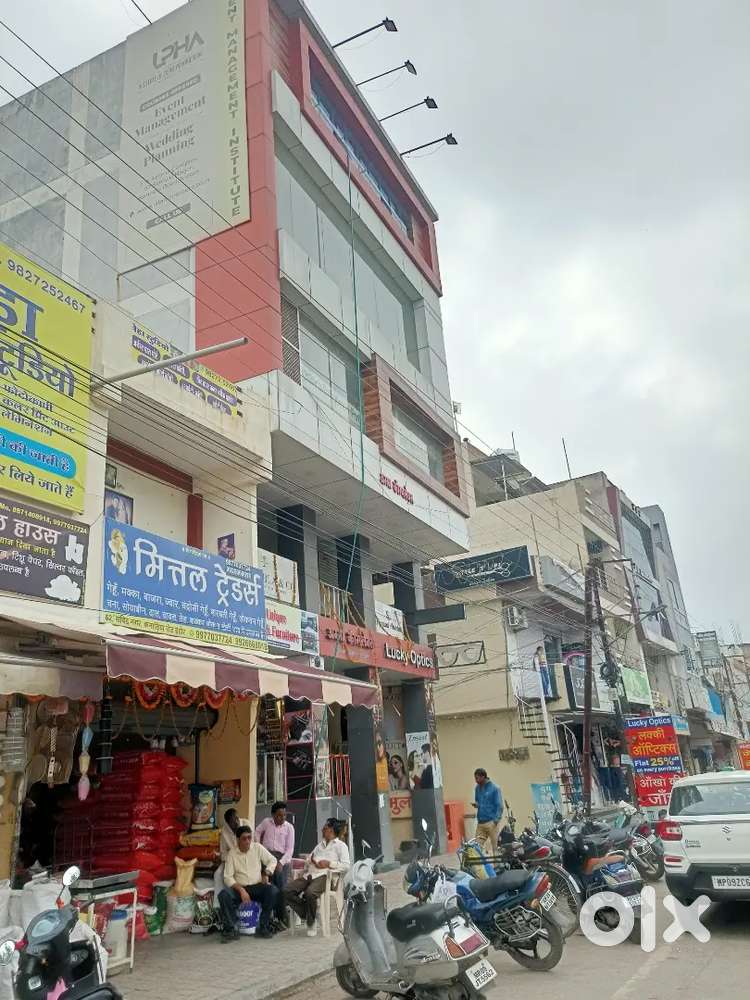 Do shop rent se Deni hai