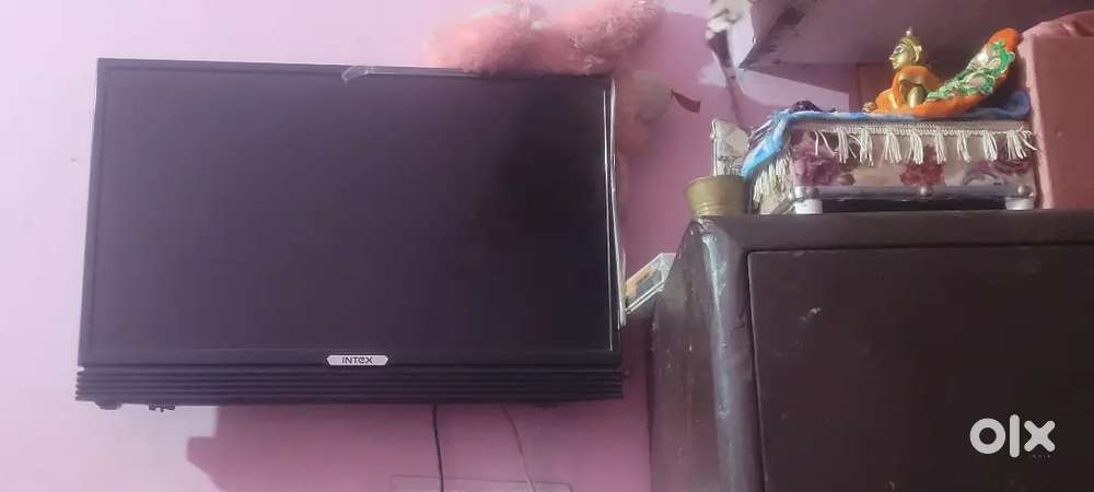 Led tv hai full working hai 2 year old hai