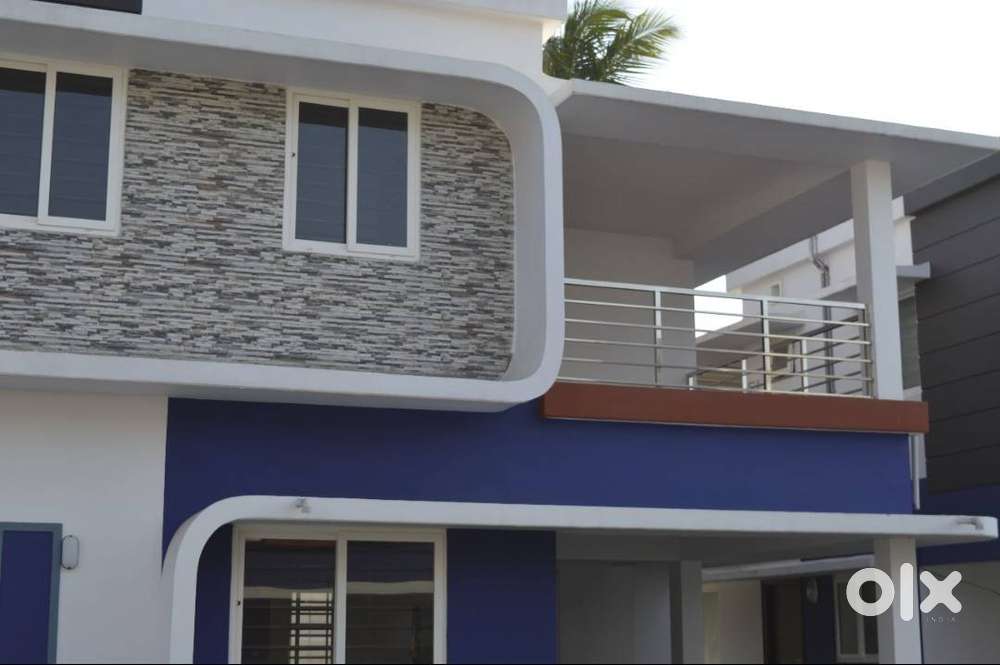 തൃശ്ശൂർ റെയിൽവേ സ്റ്റേഷന് അടുത്ത്/ 4BHK New Luxury House for sale