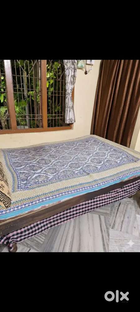 30 years old teak bed for sale