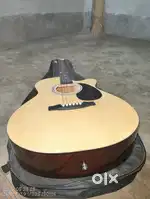 Acoustic guitar ...8 month use