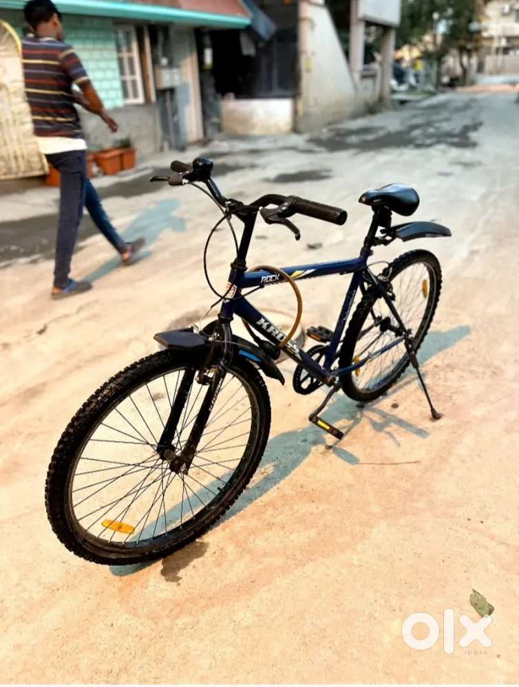 ROCK CROSS 6 month old bycycle.