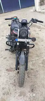 Avenger 220 street