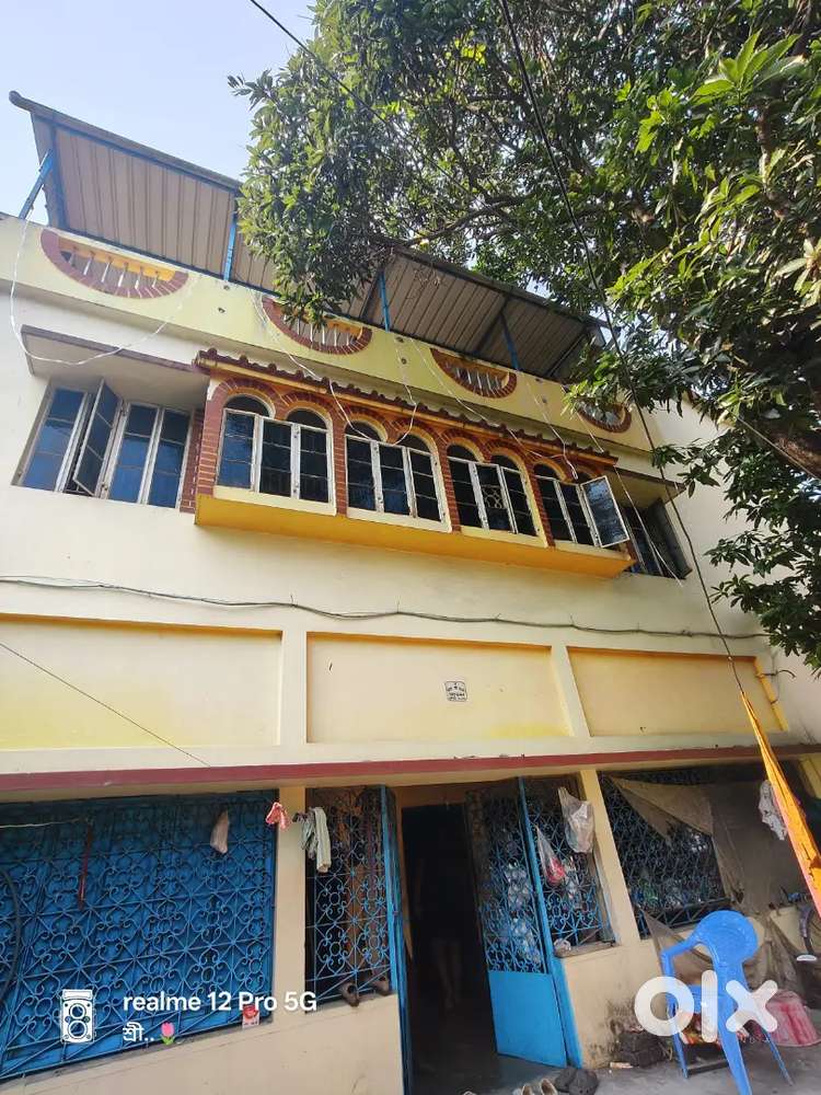 Urgent sell location Rathala giriraj bhaban sonali beauty parlour near